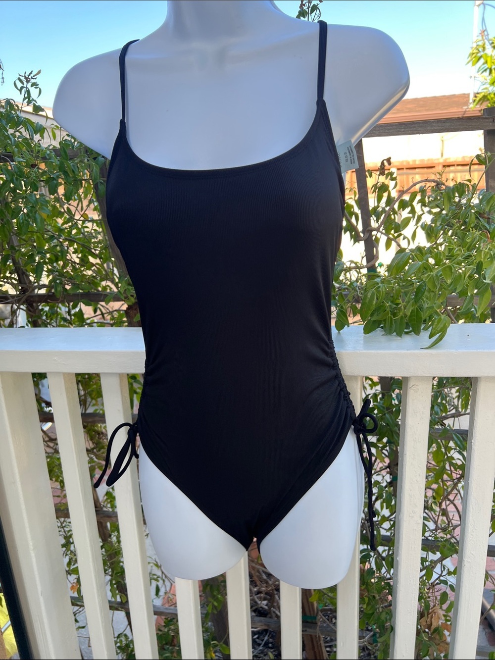 Shade & Shore Black One-Piece Size XS (02)